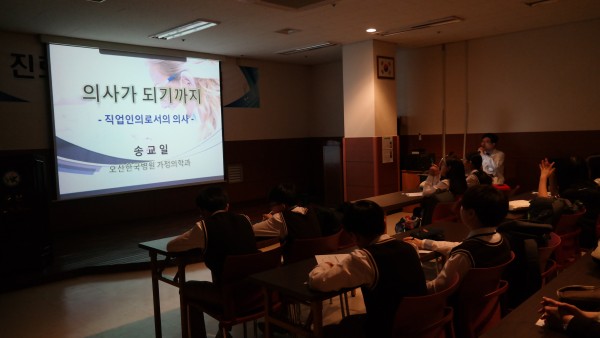 1bee63099a5c942618f85133f241732d_1492044