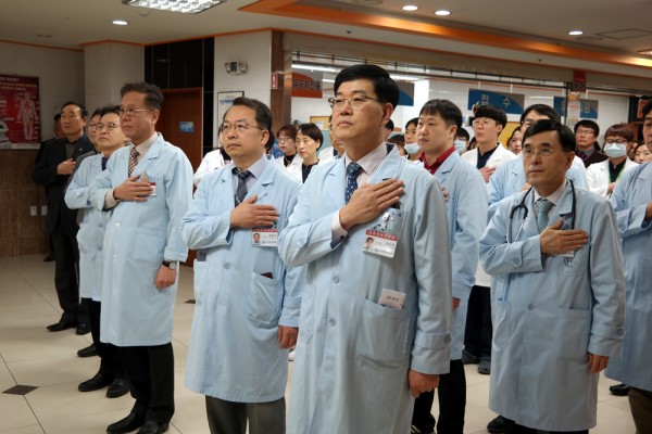 a5de21e927ee6a40dacf9b5a9bc3ce09_1514881