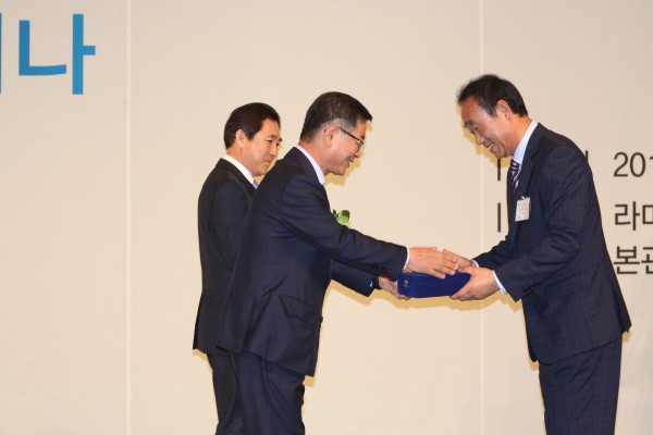 12946421d781be67a623910f8e1a5d26_1526462