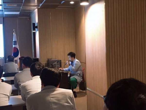 d061828f51f2cb3e8ff8fcde8eb06a7e_1555651