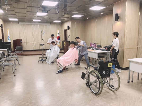 3068d895e872c4d244d8ec1828e89c3d_1569813