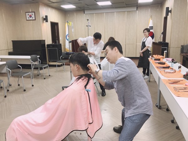 3068d895e872c4d244d8ec1828e89c3d_1569813