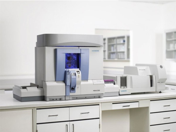 진단혈액 검사장비사진